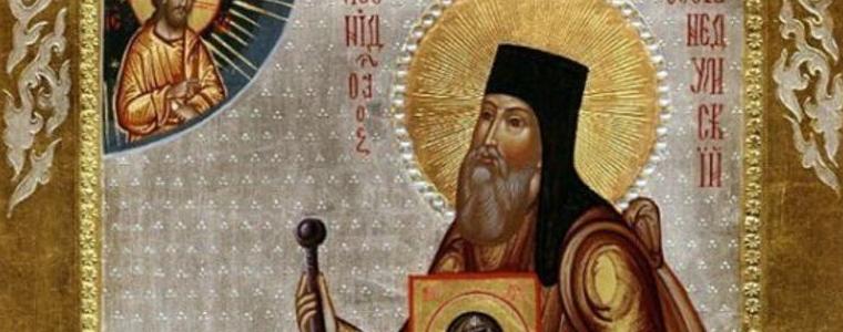 Преп. Лазар построил храм, живял в много лишения