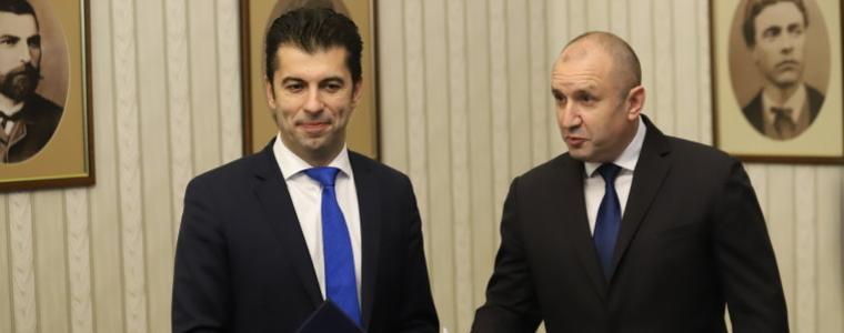 Кирил Петков взе мандата и го върна изпълнен 