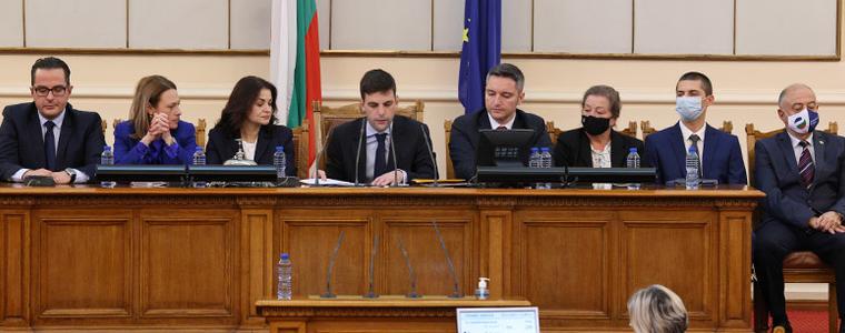 Пак скандал в парламента за зеления сертификат