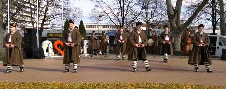 Предновогодишен концерт на ансамбъл „Добруджа“ (ВИДЕО)