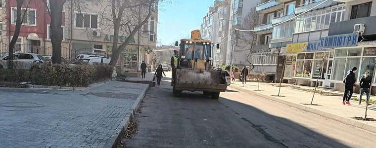 Строителни дейности по ул. „Любен Каравелов“