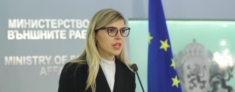 7 българи в неизвестност след пожара на ферибота, двама са в болница в Корфу
