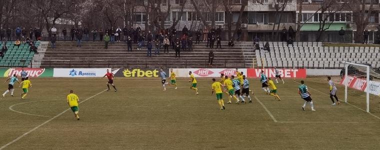 ФУТБОЛ: "Добруджа" загуби от "Черно море" в последната си контрола