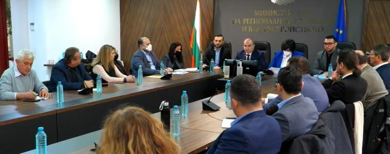 МРРБ възмутени, че шофьорите на леки коли плащат двойно повече от товарните превозвачи