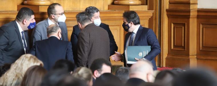 НС обсъжда държавния бюджет за 2022 г. в пленарна зала