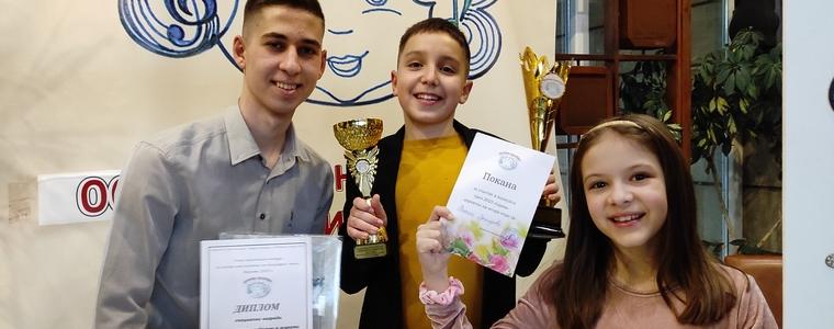Възпитаник на Студио "Сарандев" с Голямата награда на конкурса „Песенна палитра“ – Карлово 