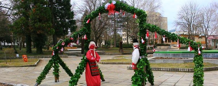 Тервел грейна в бяло и червено за 1 март (ВИДЕО)