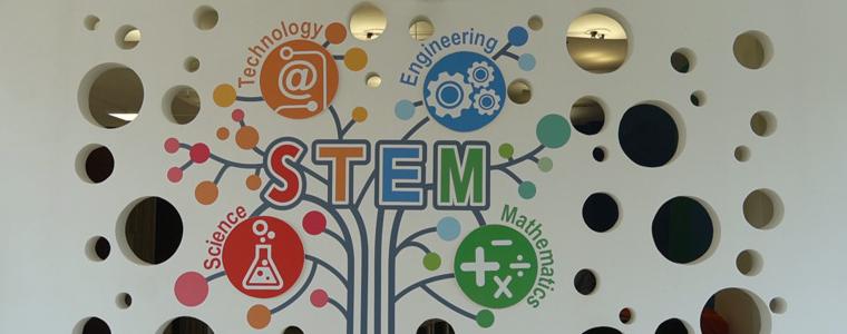 Един от най-големите STEM центрове в страната бе открит в СУ „Л. Каравелов“ в Добрич (ВИДЕО)