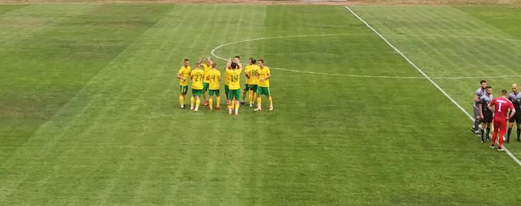 ФУТБОЛ: Трима основни играчи на „Добруджа“ са наказани за натрупани картони