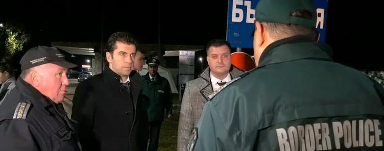 Премиерът от ГКПП Дуранкулак: Видях пунктове, които са с европейски стандарт (ВИДЕО)
