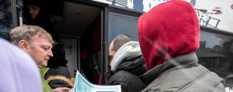 Разработват механизъм, по който украинци да получават ваучери за храна
