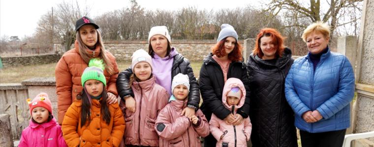 Село Граничар приюти украинки и децата им (ВИДЕО)