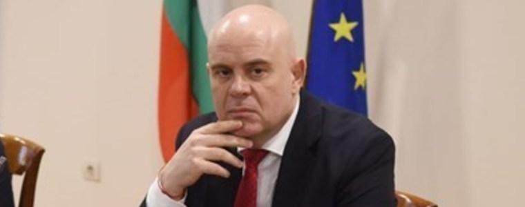 Гешев предизвика министър Йорданова на публичен дебат