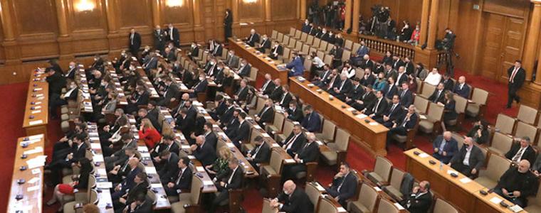 Гласуваха да се платят 50% от парите за пътните фирми