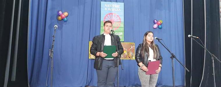 С празничен концерт отбелязват Международния ден на ромите в община Добричка (ВИДЕО)