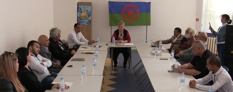 Национална кръгла маса по проблемите на ромите се проведе в Добрич (ВИДЕО)