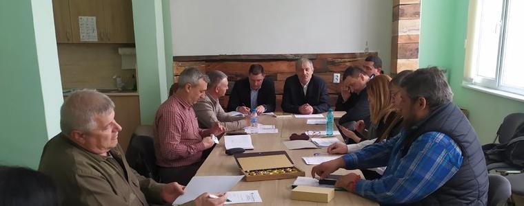 Шефът на СИДП със съвет хората да си набавят дърва сега