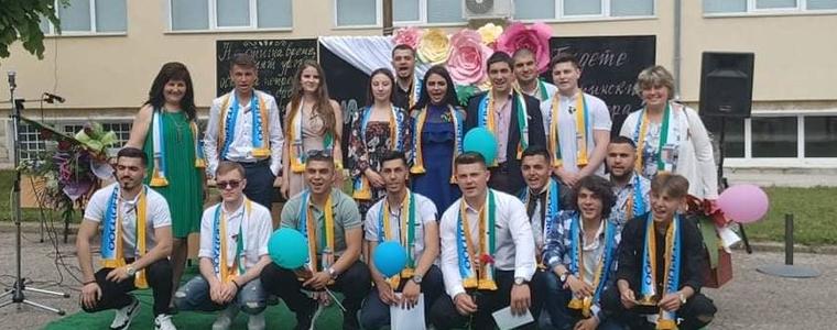 49 са абитуриентите в Тервел тази година