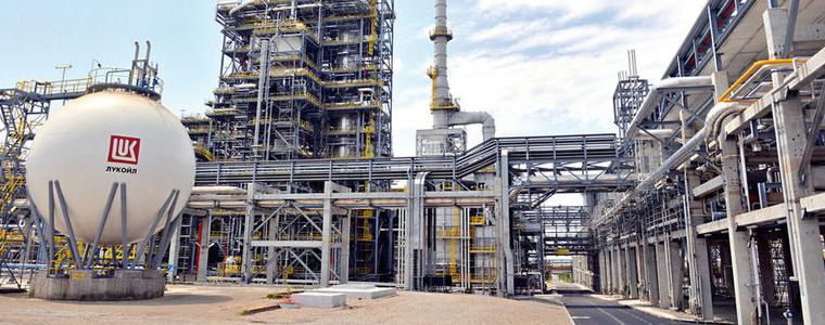 Ако спре вносът на руски петрол, "Лукойл Нефтохим" ще спре работа
