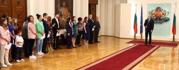 Радев: Трябва да създаваме условия в България да растат здрави, волеви и сплотени млади хора