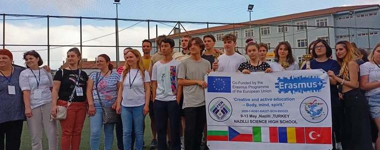 Трета мобилност за ученици от гимназия „Райко Цончев“ по Еразъм + проект за творческо и активно образование
