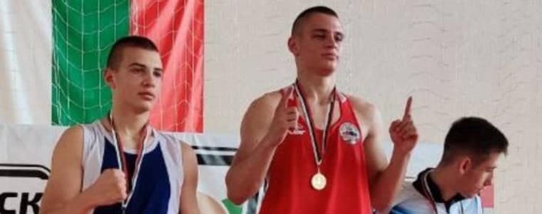 БОКС: Стелиан Страхилов отново е шампион на България