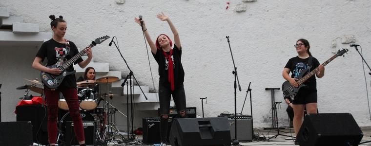 Дамска банда от Варна спечели националния рок фестивал в Добрич