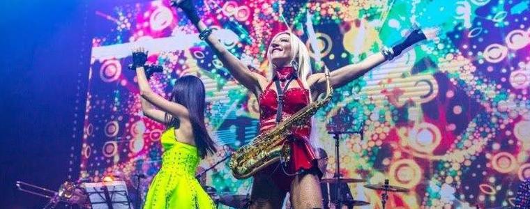 Даниела Петкова от дует ”Мания” и Стелко гостуват в читалище  „Добрич-2017“ с  „Откритията на „Откритие“ 