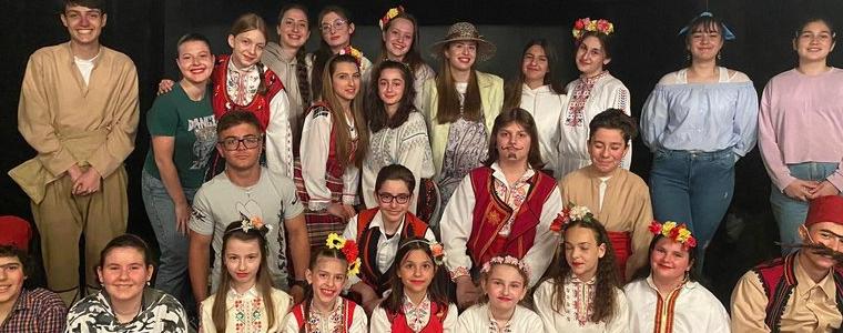 Куклено-тетаралната школа от Добрич с престижни награди  от фестивал в Каварна