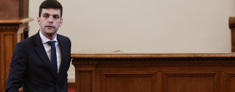 Парламентът отстрани председателя си. Опозицията и ИТН свалиха Никола Минчев