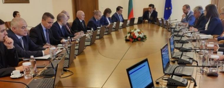 Петков: Всяко предложение от ЕС за РСМ, което се отклонява от позицията ни, да минава през парламента