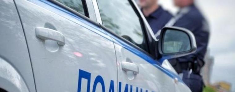 Полицията задържа шофьор, управлявал автомобил с чужди табели за регистрация