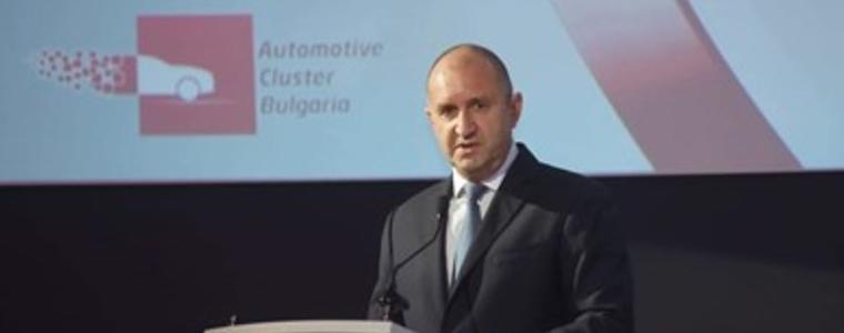 Румен Радев: Хората с водещи идеи са най-важният фактор за развитието ни