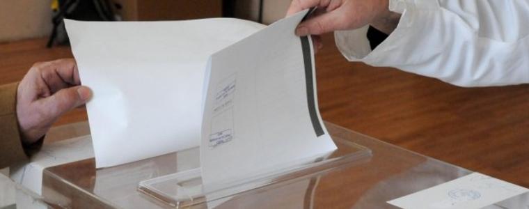 Над 50% избирателна активност към 12.30 ч. на частичния вот в Нова Камена