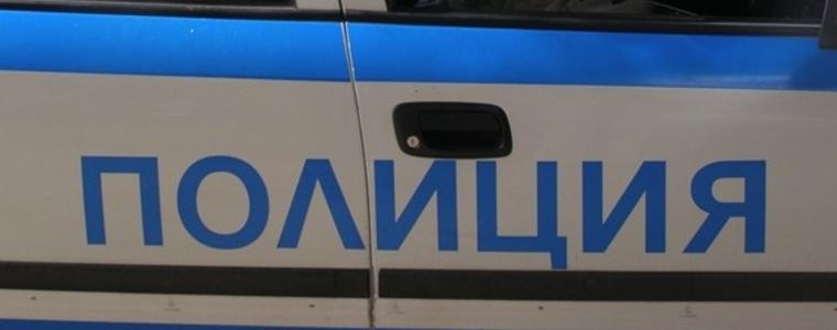 Задържаха 19-годишен за кражба на пари от търговски обект в Добрич