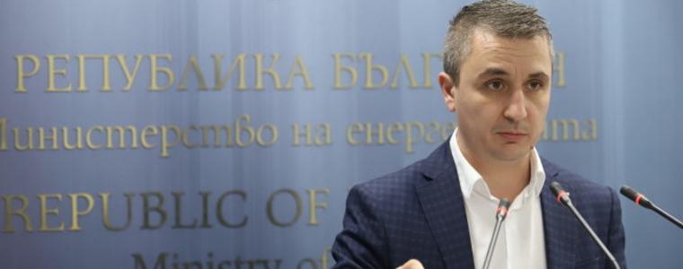 Александър Николов: Офертата за танкерите не е "просто оферта"