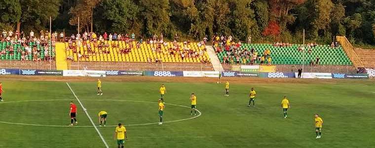Феновете на „Добруджа“ подкрепиха лечението на Емо Ангелов