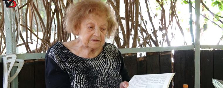 Константина Петкова описа в книга живота си от Пчеларово до Рим и Ню Йорк, и обратно (ВИДЕО)