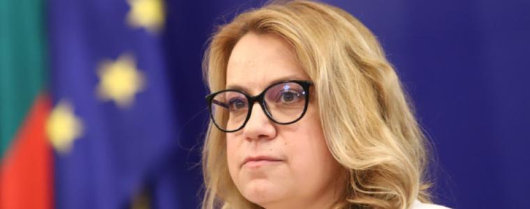 "Булгаргаз" с търгове за втечнен газ за ноември и декември, готви и за 10-годишен период