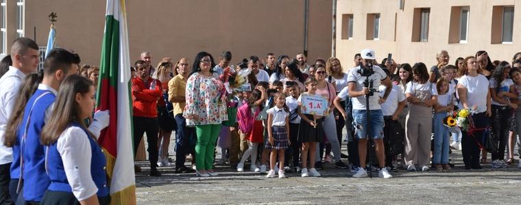 115 първокласници чуха първия звънец в училищата в община Балчик