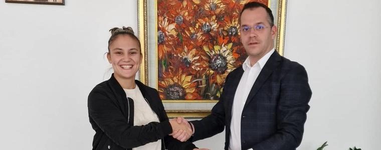 Кметът на Добрич  се срещна с oлимпийската шампионка по карате Ивет Горанова