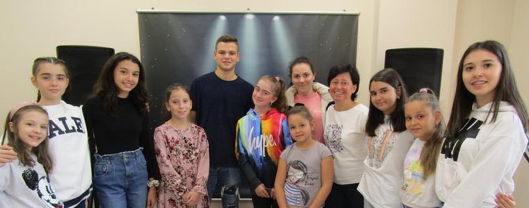 Студио за вокално обучение „ЗОНЕЛИ“ бе открито вчера