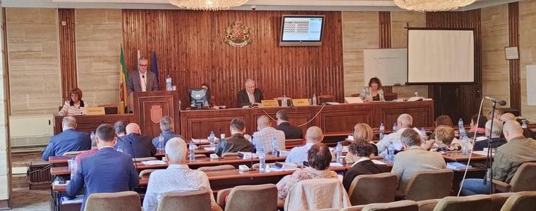 Включиха нови обекти с актуализация на капиталовата програма на Община Добрич