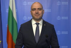 Министър Димитров: Преосмисляйки туризма, трябва да преосмислим и поведението си към него