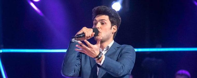 Александър Петров продължава напред в „Гласът на България”