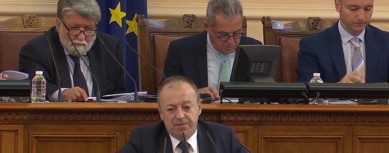 Депутат от ПП поиска оставката на Рашидов 