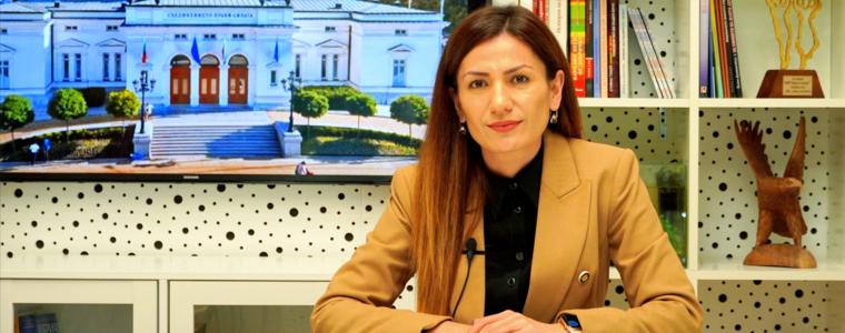  Ертен Анисова: Съзнавам отговорността да си депутат (ВИДЕО) 