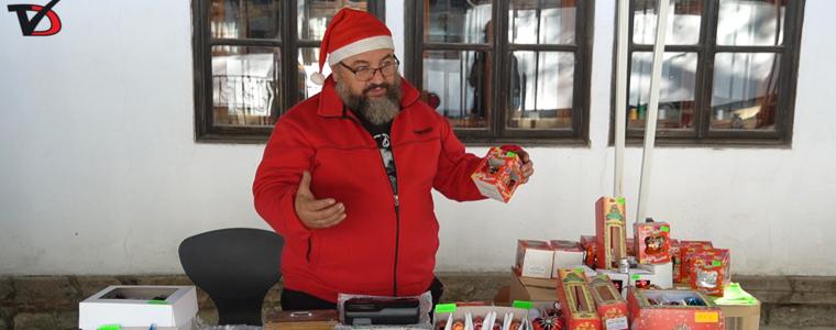 Коледно вълшебство създава цехът за играчки в квартал Рилци (ВИДЕО)