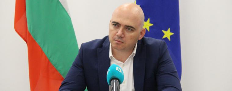 Министърът на туризма: До средата на октомври изчистваме на 100% всички плащания за бежанците