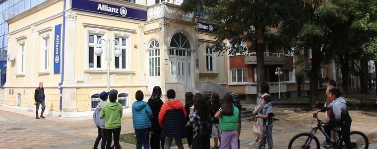 Младежка инициатива представя старите сгради на Добрич и историята на града (ВИДЕО)